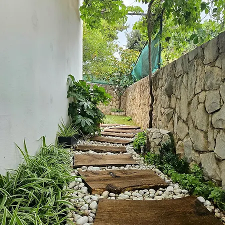 Paradise Garden Appartement *